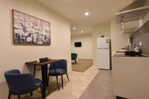 Superior Accessible Suite - dining and kitchenette